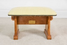 Ecclesiastical Oak Kneeling Stool - EOK200
